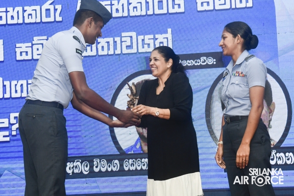 SLAF
SEVA VANITHA UNIT ORGANIZES A LECTURE FOR SERVICE PERSONNEL AND THEIR
SPOUSES